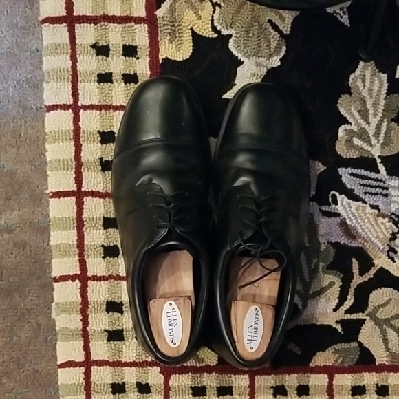 Black Men's Dress Shoes!!! EXCELLENT CONDITION!!! ROCKPORT SHOES!!! - Picture 1 of 1